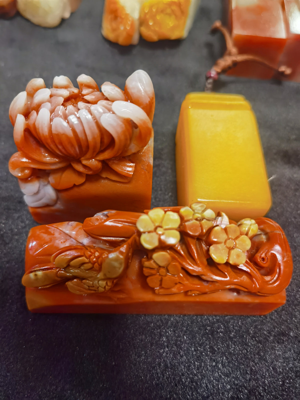 Stamp-Hand Carve Top with plants and animals.